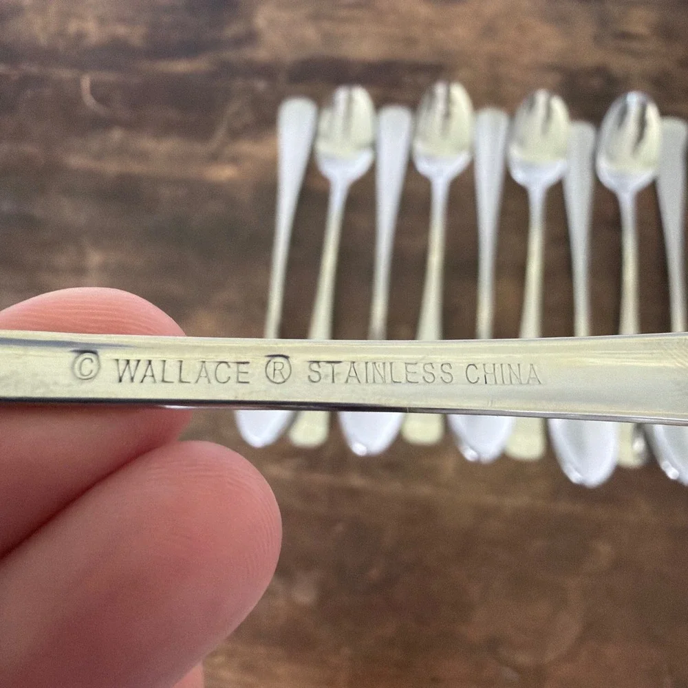 12 Wallace Naples Stainless Oval‎ Soup Spoon 7.5
